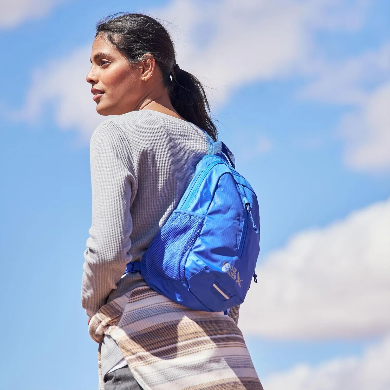 Eddie Bauer Stowaway Packable 10L Sling 3.0 Made from Polyester with Lightly Padded Shoulder Strap, Blue Fog
