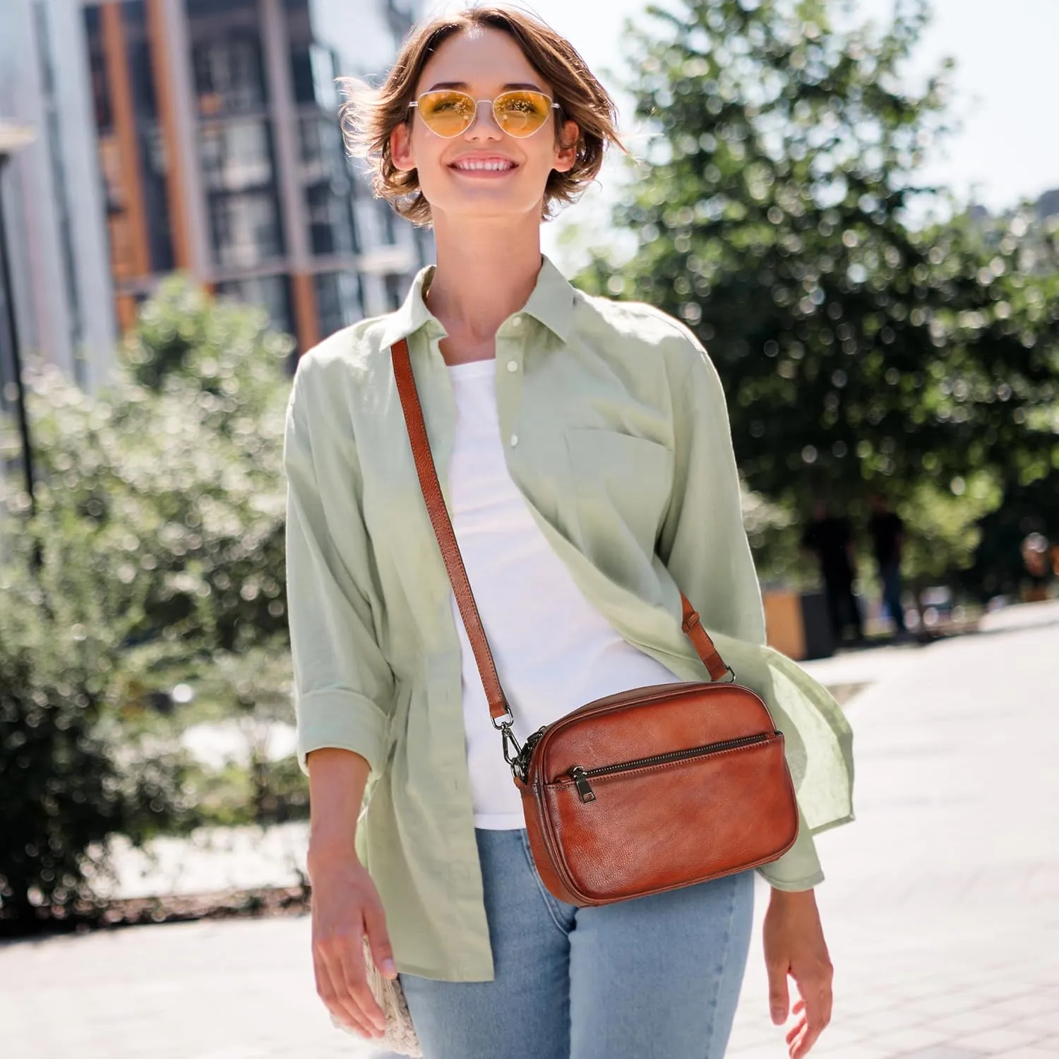 Iswee Leather Crossbody Bags for Women Vintage Shoulder Bag Small Satchel Purse Zippered Purse with Adjustable Strap