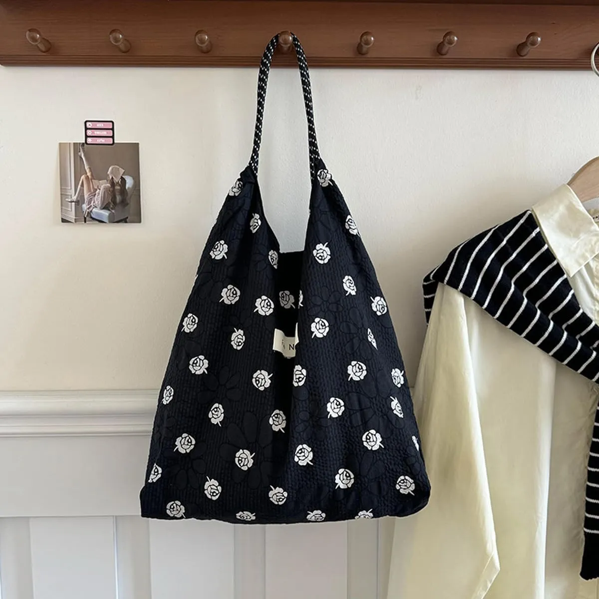 Korean version floral handbag for women's fresh Japanese style small floral shoulder bag with large capacity shopping bag