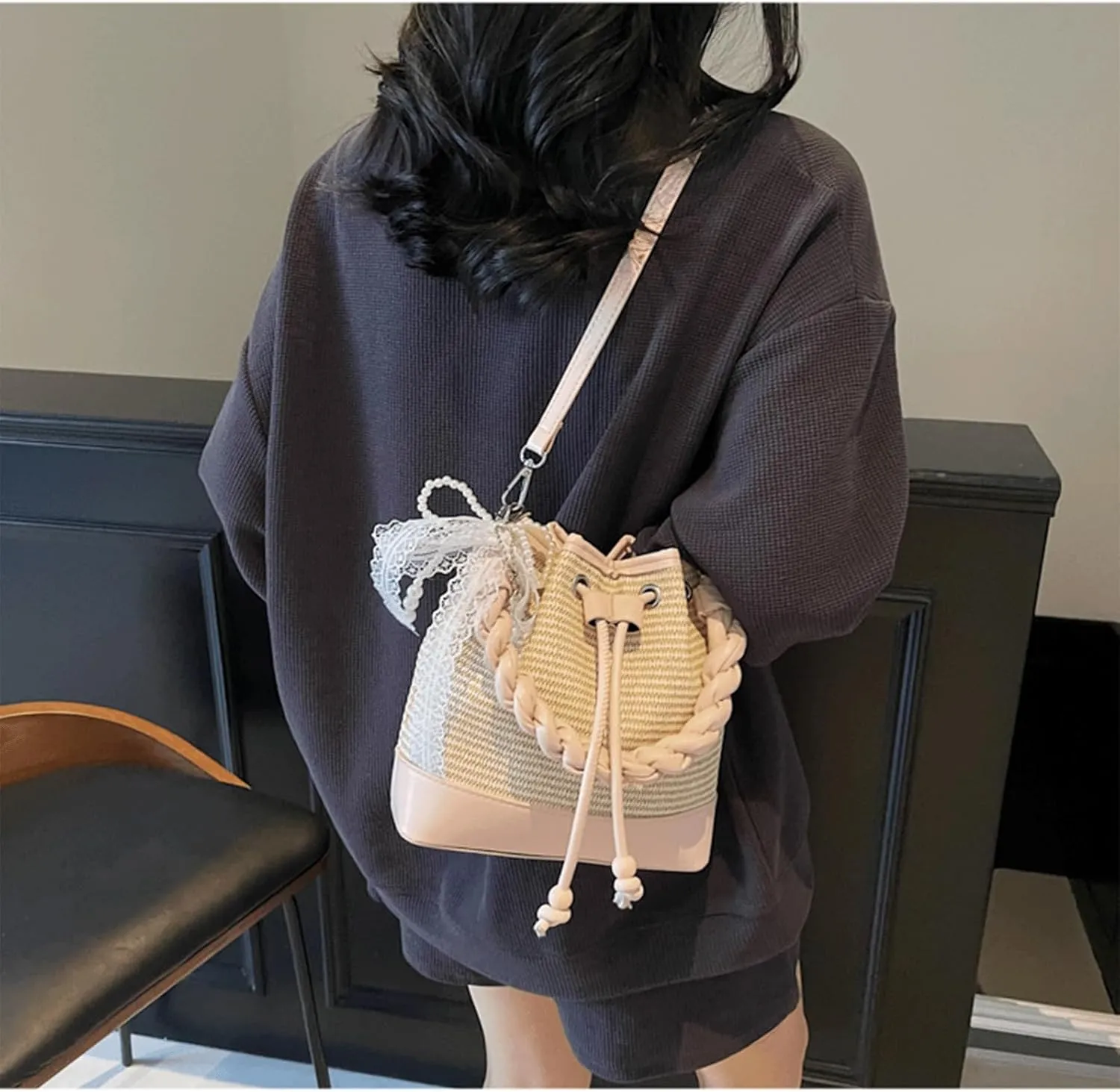 Mini Bucket Bag Vintage Straw and Leather Bucket Purse with Drawstring Closure Lace Pearl Charm Crossbody Shoulder Purse Bag