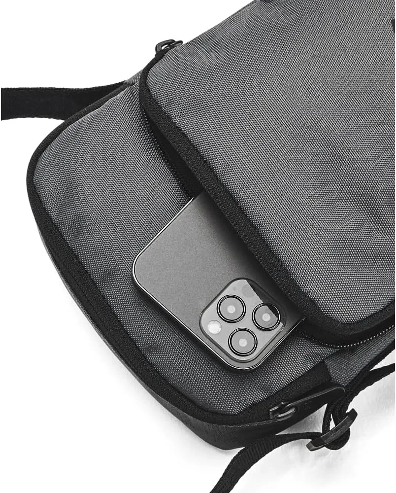 Under Armour Loudon Lite Crossbody