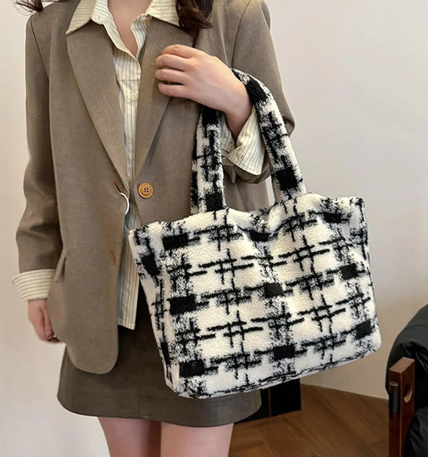 Women Floral Tote Bag 2024 Fall Winter Handbag Cozy Faux Fur Shoulder Bag