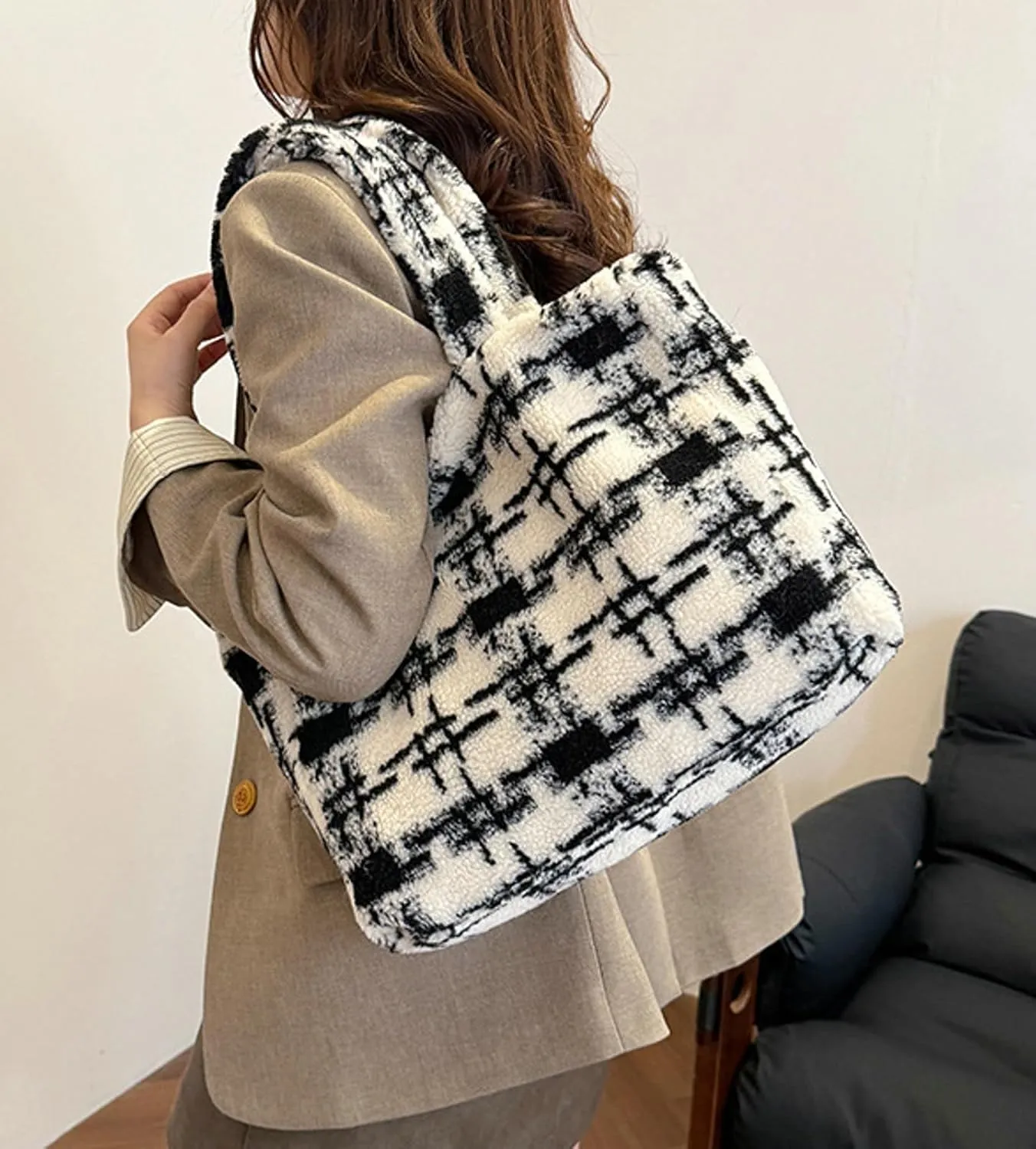 Women Floral Tote Bag 2024 Fall Winter Handbag Cozy Faux Fur Shoulder Bag